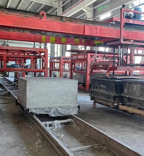 Nuovo progetto di linea di produzione di pannelli divisori leggeri rinforzati del cliente di Henan