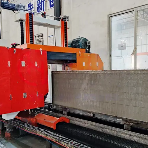 Attrezzatura per la produzione di pannelli murali in schiuma di cemento